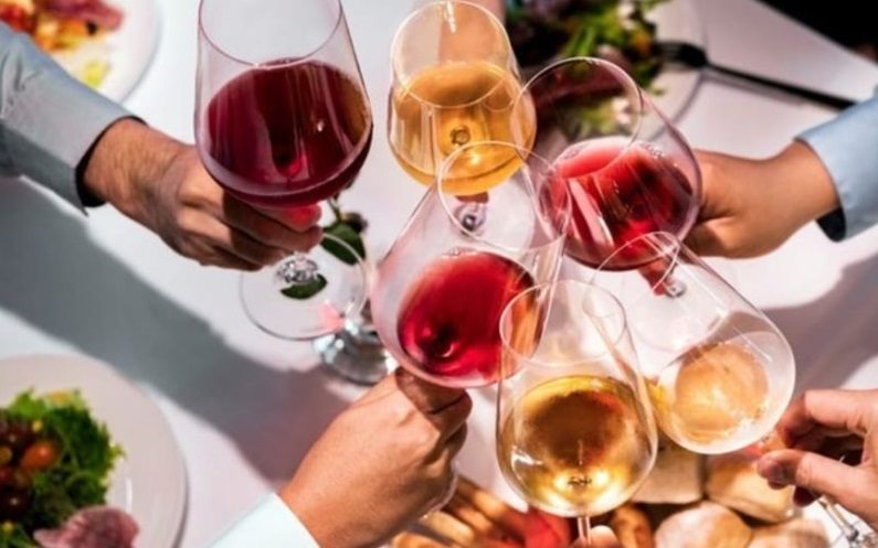 Art and wine enthusiasts gather to enjoy sipping wine and thousands of original artworks in North Scottsdale.